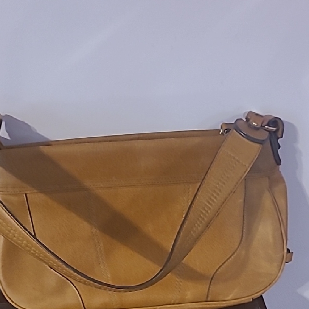 Liz Claiborne Tan Leather Shoulder Bag with Hobo Design